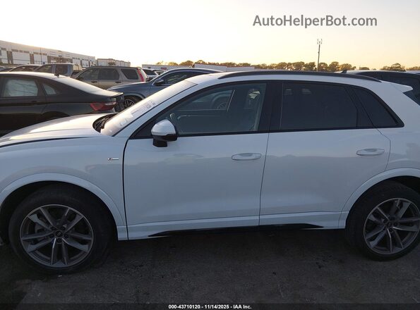 WA1DECF31N1133805 2022 AUDI Q3 Белый Панорамный вид салона 360°
