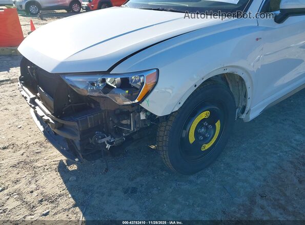 WA1DECF32N1024530 2022 AUDI Q3 White Դիմացի տեսք