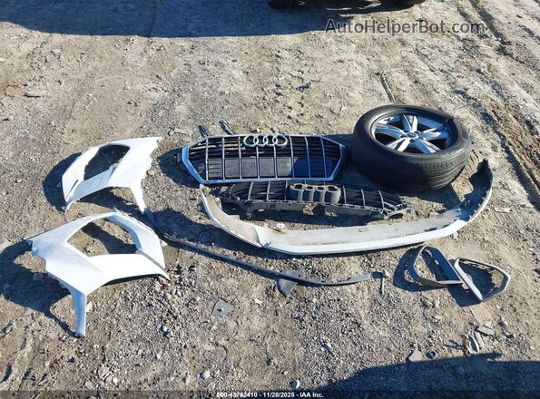 WA1DECF32N1024530 2022 AUDI Q3 White Սարքավորումների վահանակի տեսք