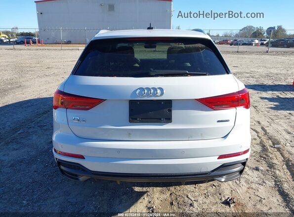 WA1DECF32N1024530 2022 AUDI Q3 White 