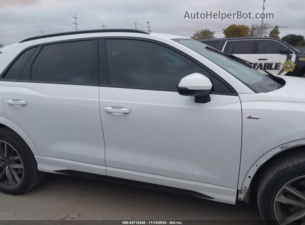 WA1DECF33N1143753 2022 AUDI Q3 White სალონის 360-გრადუსიანი ხედი