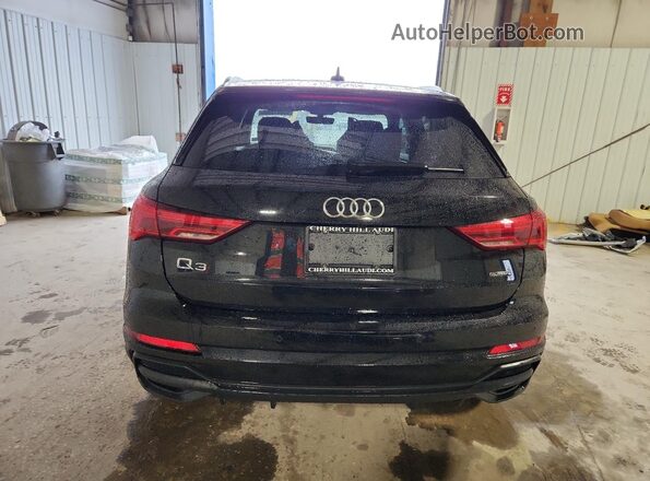 WA1DECF34R1024020 2024 AUDI Q3 Black Հետևի տեսք