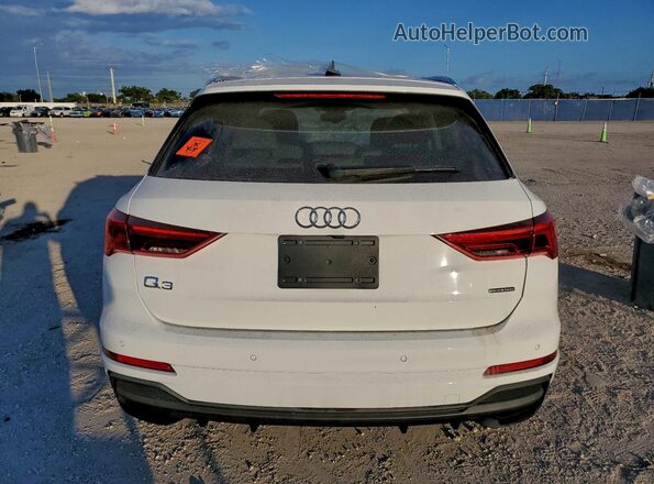 WA1DECF35P1098110 2023 AUDI Q3 White Հետևի տեսք