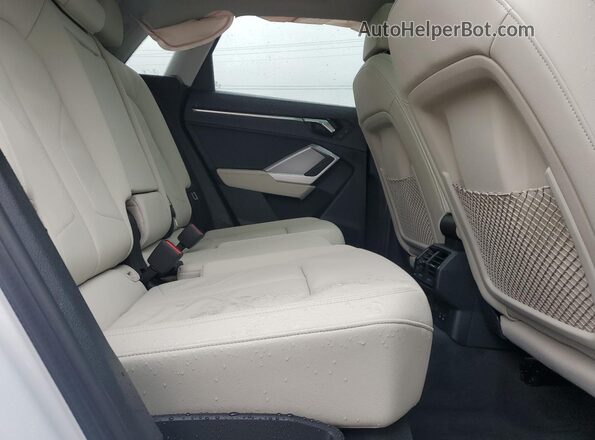 WA1DECF36S1075511 2025 AUDI Q3 White Vista interior trasera