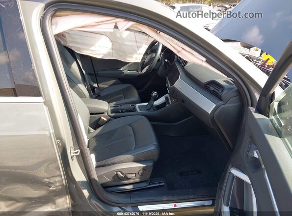 WA1DECF37M1034260 2021 AUDI Q3 Серый Вид салона спереди