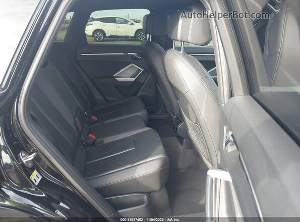 WA1DECF37M1140868 2021 AUDI Q3 Black Vista de la etiqueta del VIN