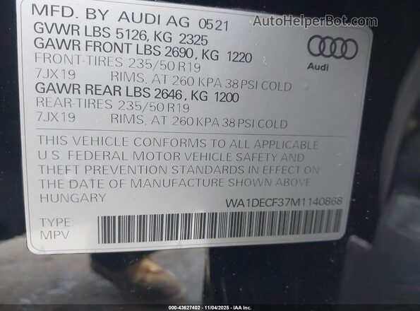 WA1DECF37M1140868 2021 AUDI Q3 Black Vista del compartimento del motor