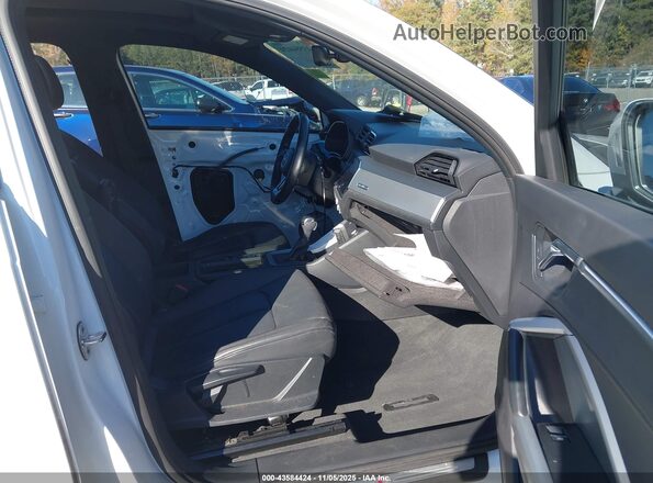 WA1DECF39L1046764 2020 AUDI Q3 White წინა სალონის ხედი