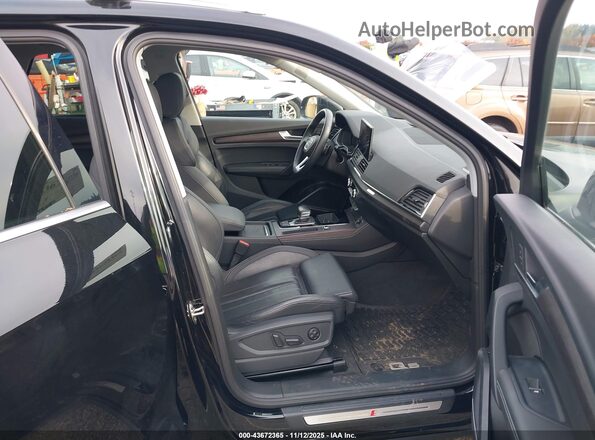 WA1E2AFY2M2041155 2021 AUDI Q5 Black Vista interior delantera