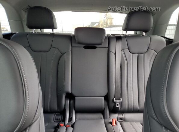 WA1E2AFY2R2115469 2024 AUDI Q5 Gray Widok tylnych siedzeń