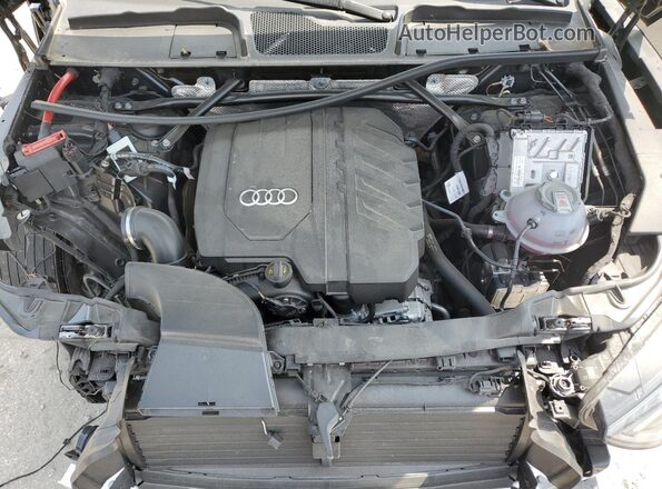 WA1EAAFY8S2013523 2025 AUDI Q5 Black Շարժիչի բաժամունքի տեսք
