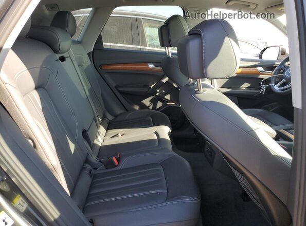 WA1EAAFY9P2017958 2023 AUDI Q5 Black Вид задніх сидінь