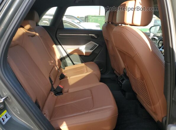 WA1EECF32M1051911 2021 AUDI Q3 Gray Vista interior trasera
