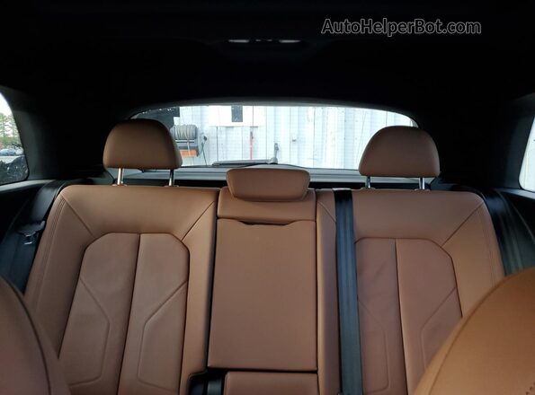 WA1EECF32M1051911 2021 AUDI Q3 Gray Vista de los asientos traseros