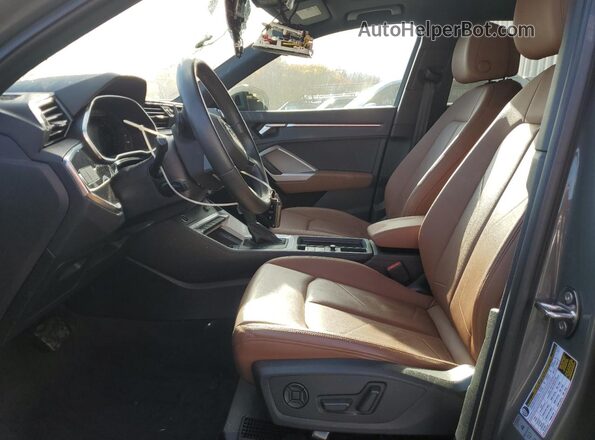 WA1EECF32M1051911 2021 AUDI Q3 Gray Vista interior delantera