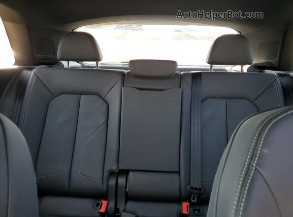 WA1EECF32P1078613 2023 AUDI Q3 Gray Vista de los asientos traseros
