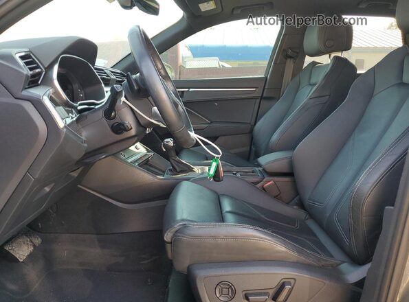 WA1EECF32P1078613 2023 AUDI Q3 Gray Vista interior delantera