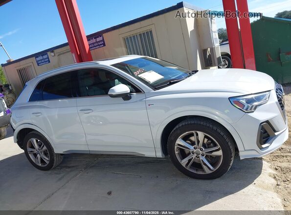 WA1EECF34K1085216 2019 AUDI Q3 White Սալոնի 360 աստիճան տեսք