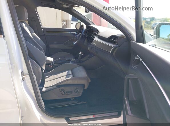 WA1EECF34K1085216 2019 AUDI Q3 White Սալոնի դիմացի տեսք