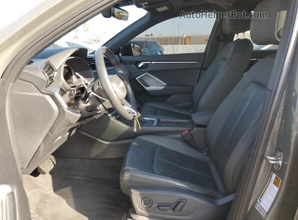 WA1EECF36L1022460 2020 AUDI Q3 Gray წინა სალონის ხედი