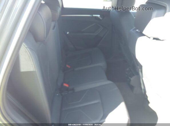 WA1EECF36N1035258 2022 AUDI Q3 Gray VIN կոդի պիտակի տեսք