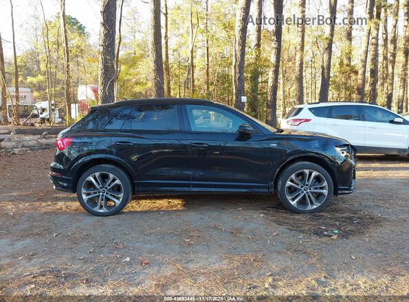 WA1EECF37N1043921 2022 AUDI Q3 Black Вид задньої частини салону