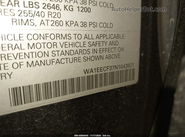 WA1EECF37N1043921 2022 AUDI Q3 Black Вид підкапотного простору