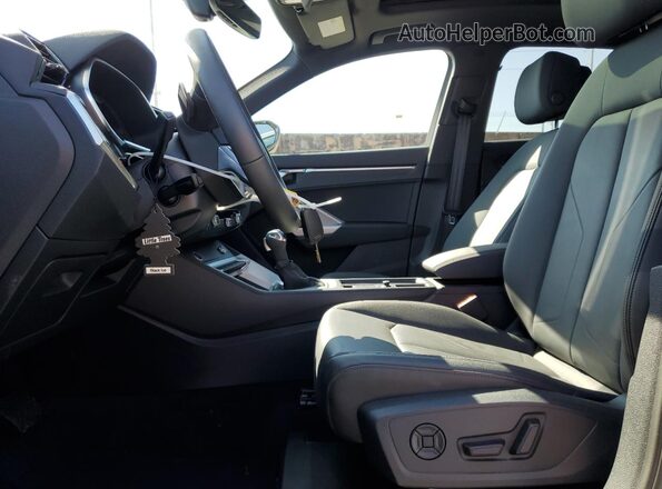 WA1EECF38R1206047 2024 AUDI Q3 White Vista interior delantera