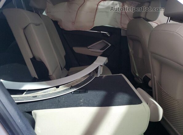 WA1EECF39N1136374 2022 AUDI Q3 Белый Вид задней части салона