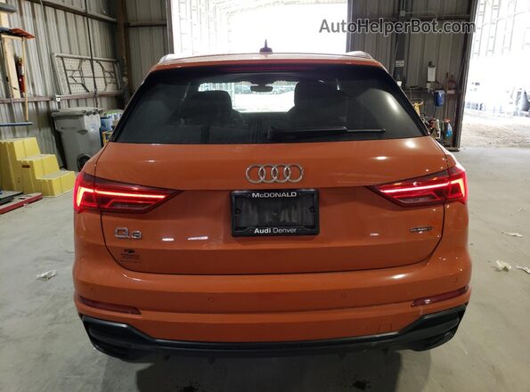 WA1EECF3XL1003412 2020 AUDI Q3 Оранжевый Вид сзади