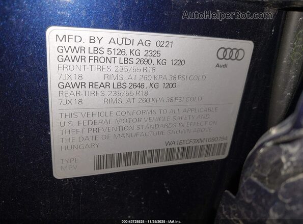 WA1EECF3XM1090794 2021 AUDI Q3 Blue Vista del compartimento del motor