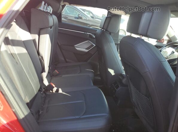 WA1EECF3XM1152209 2021 AUDI Q3 Red Vista de los asientos traseros
