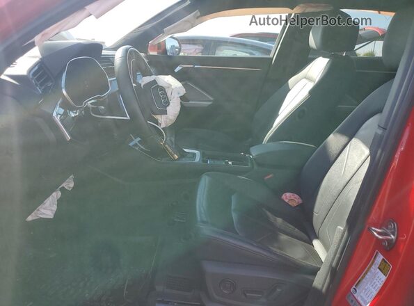 WA1EECF3XM1152209 2021 AUDI Q3 Red Vista interior delantera