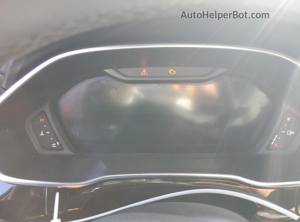 WA1EECF3XM1152209 2021 AUDI Q3 Red Vista del cuadro de instrumentos