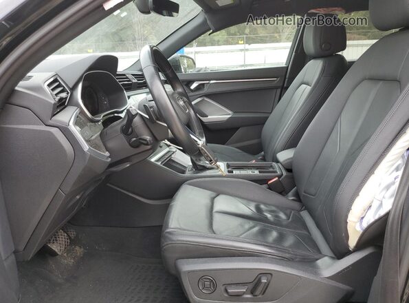 WA1EECF3XN1077285 2022 AUDI Q3 Black Вид салону спереду