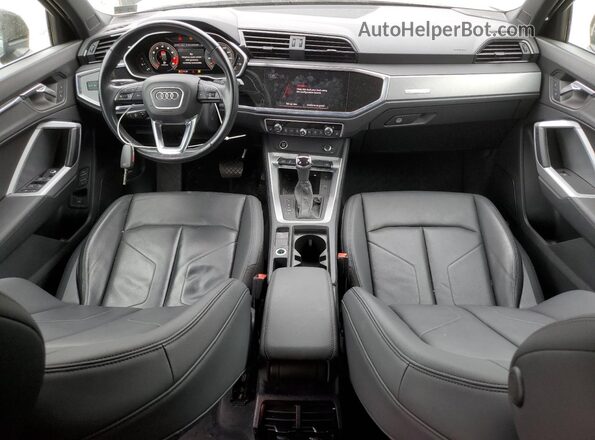 WA1EECF3XN1077285 2022 AUDI Q3 Black Вид панелі приладів