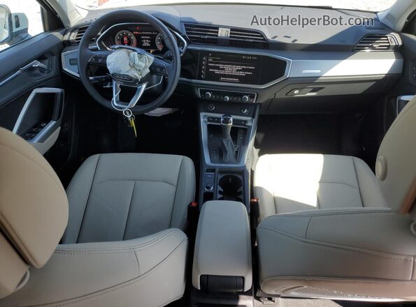 WA1EEDF34S1037947 2025 AUDI Q3 White Вид панелі приладів