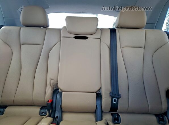 WA1EVAF13MD042409 2021 AUDI Q8 White Vista de los asientos traseros