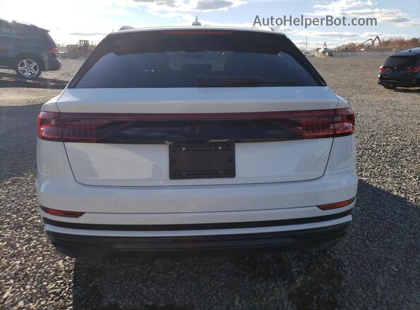 WA1EVAF15MD013980 2021 AUDI Q8 White Հետևի տեսք