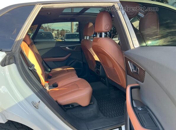 WA1EVAF17LD026020 2020 AUDI Q8 White Rear view