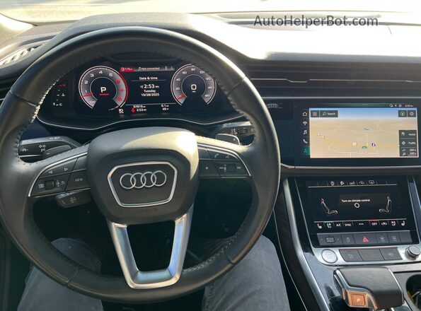 WA1EVAF17LD026020 2020 AUDI Q8 White Front interior view