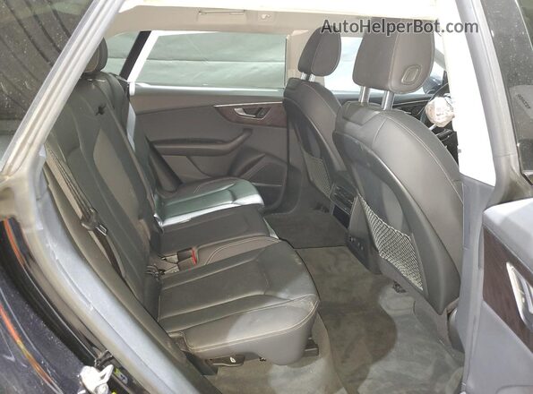 WA1EVAF19LD015942 2020 AUDI Q8 Black Вид задньої частини салону