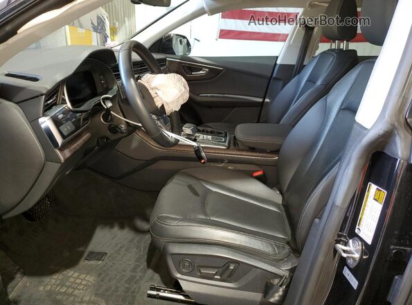 WA1EVAF19LD015942 2020 AUDI Q8 Black Вид салону спереду
