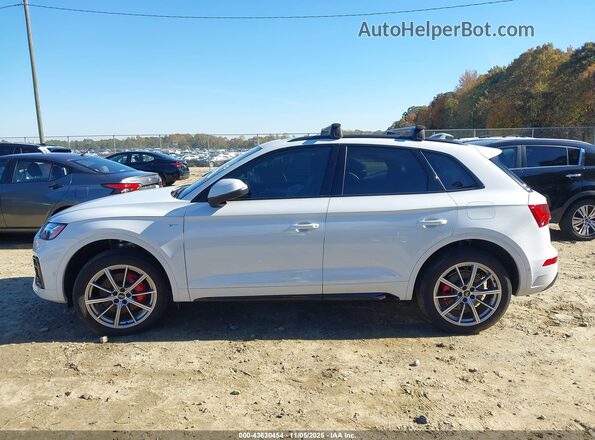 WA1F2AFY6R2054731 2024 AUDI Q5 White Vista interior de 360 grados