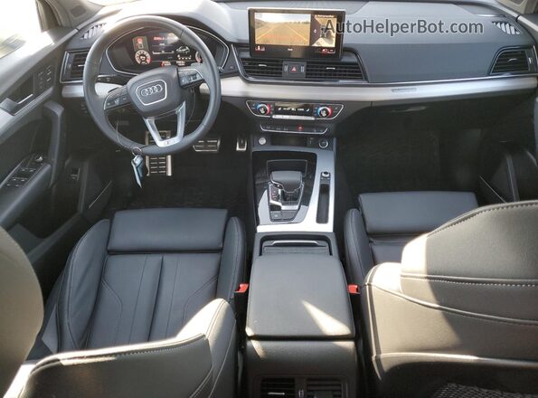 WA1FAAFY6M2094769 2021 AUDI Q5 White Vista del salpicadero