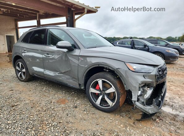 WA1FAAFY8R2015108 2024 AUDI Q5 Зеленый Передняя правая четверть