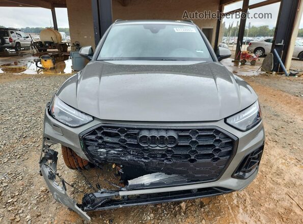WA1FAAFY8R2015108 2024 AUDI Q5 Зеленый Вид спереди