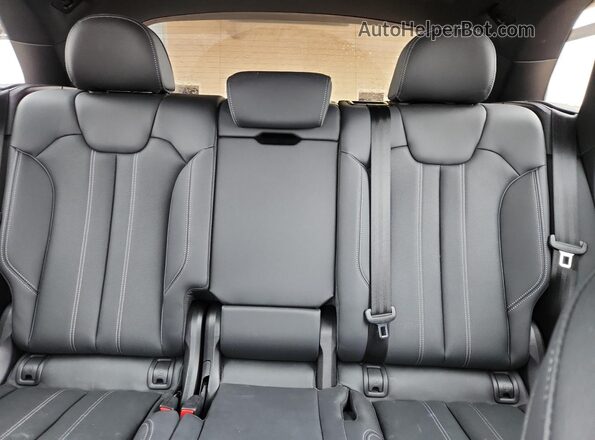 WA1FAAFY8R2015108 2024 AUDI Q5 Зеленый Вид задних сидений