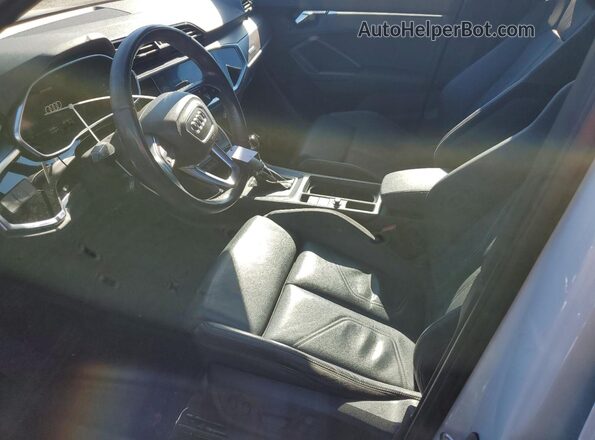 WA1FECF34K1067660 2019 AUDI Q3 White Vista interior delantera