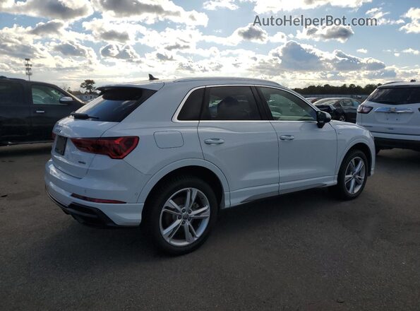 WA1FECF34K1067660 2019 AUDI Q3 White Trasero derecho